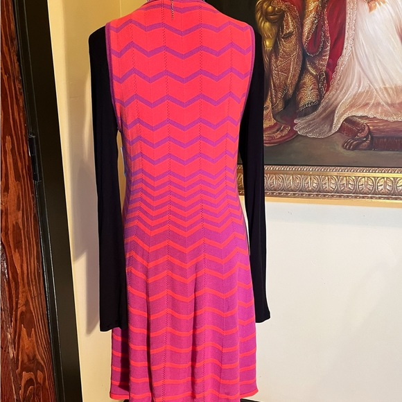 Trina Turk Chevron Pattern Knit Sleeveless Lined Dress, Lined, Large, NWT - Picture 9 of 9